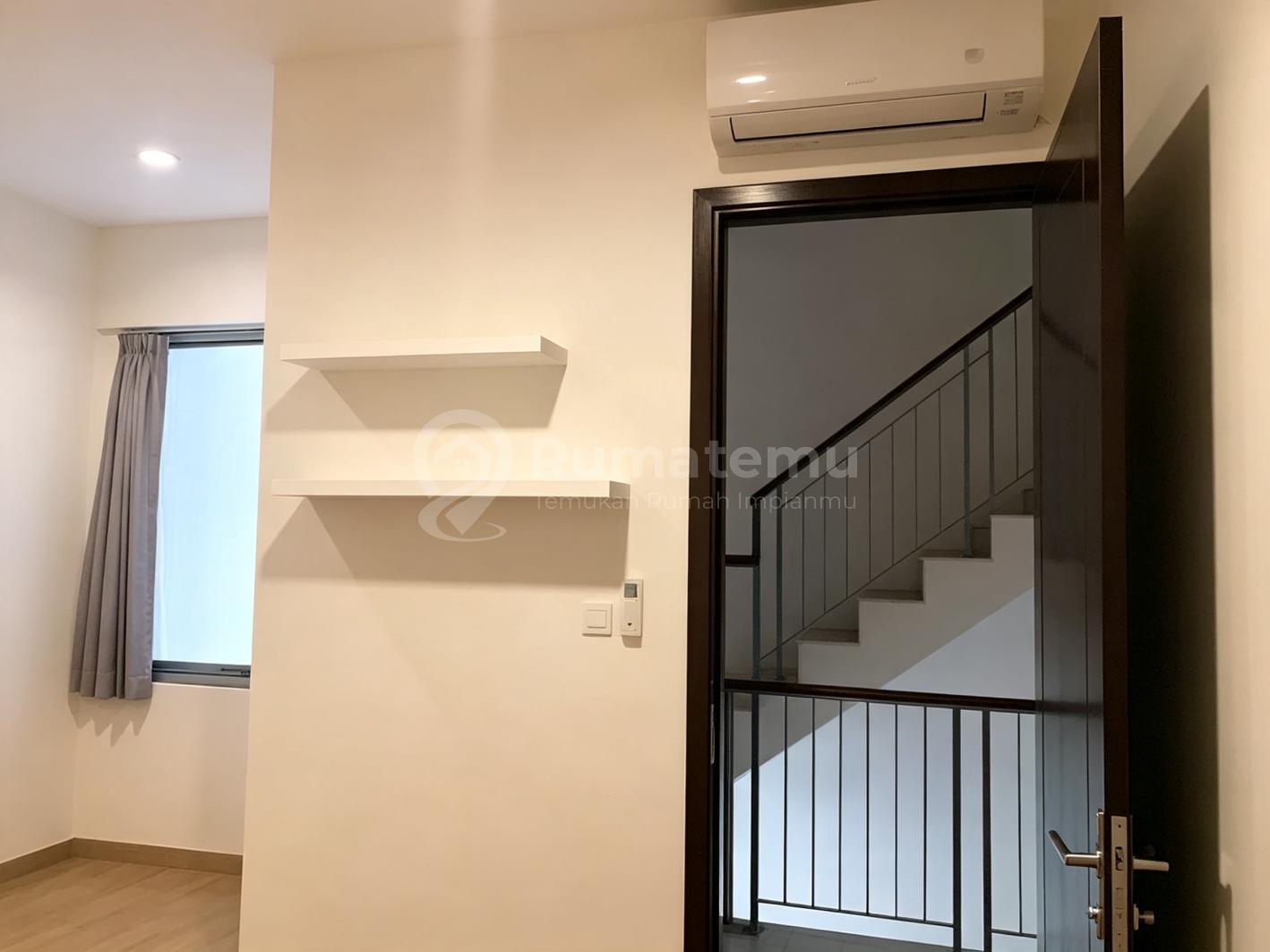 Dijual rumah golf island bagus Termurah siap huni