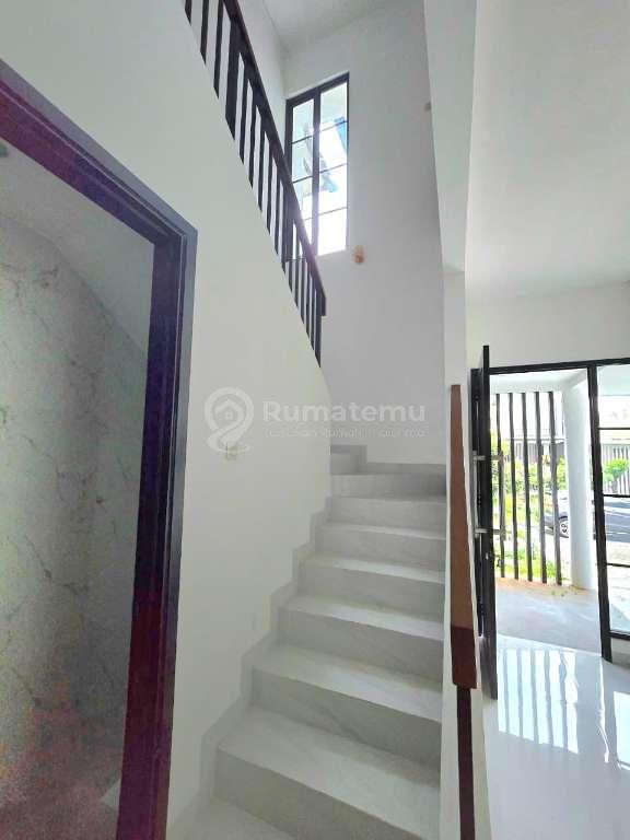 Dijual rumah cluster turun harga di Discovery Bintaro TF8 2607