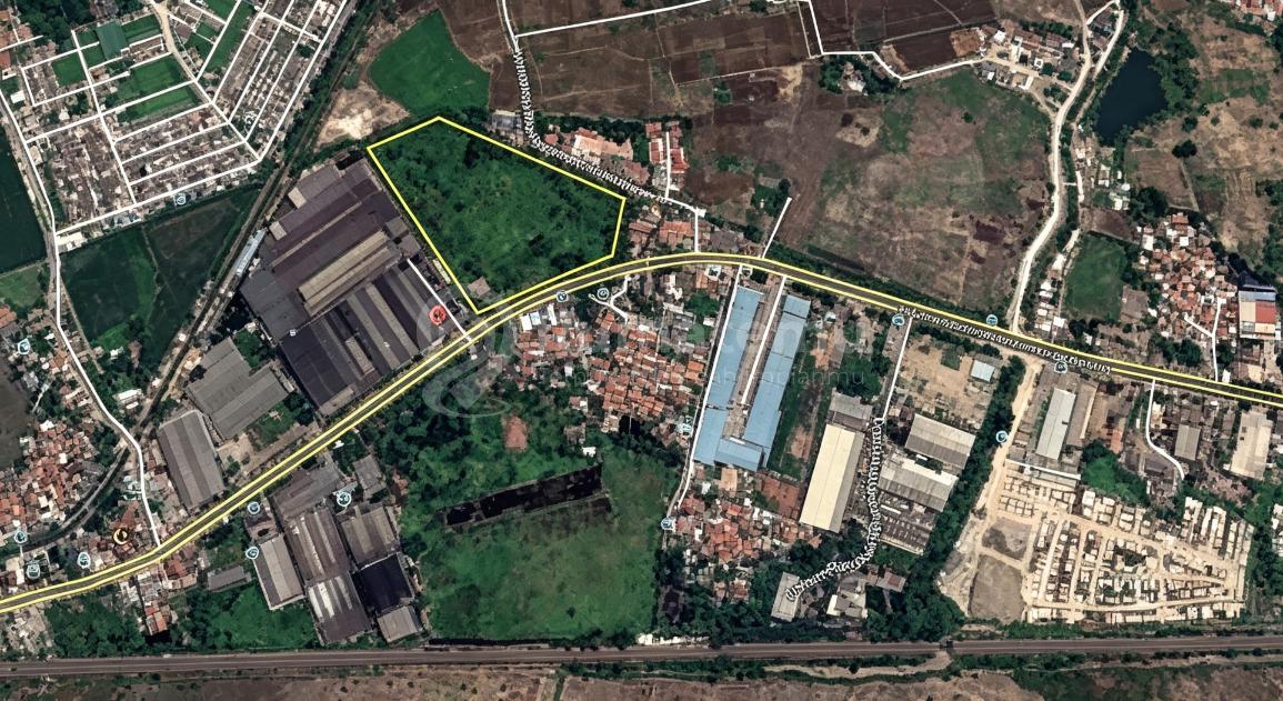 Dijual LAHAN INDUSTRI di pinggir Jalan utama Jln. Raya Rengas Bandung (Jln. Raya Bekasi-Karawang) Luas 3,4 Hektar Legalitas SHGB Harga Rp 3,9 juta/m2 Lebar muka lahan nempel jalan -+100m Kontur Lahan Kosong Darat, ada bbrp Eks bangunan Kantor