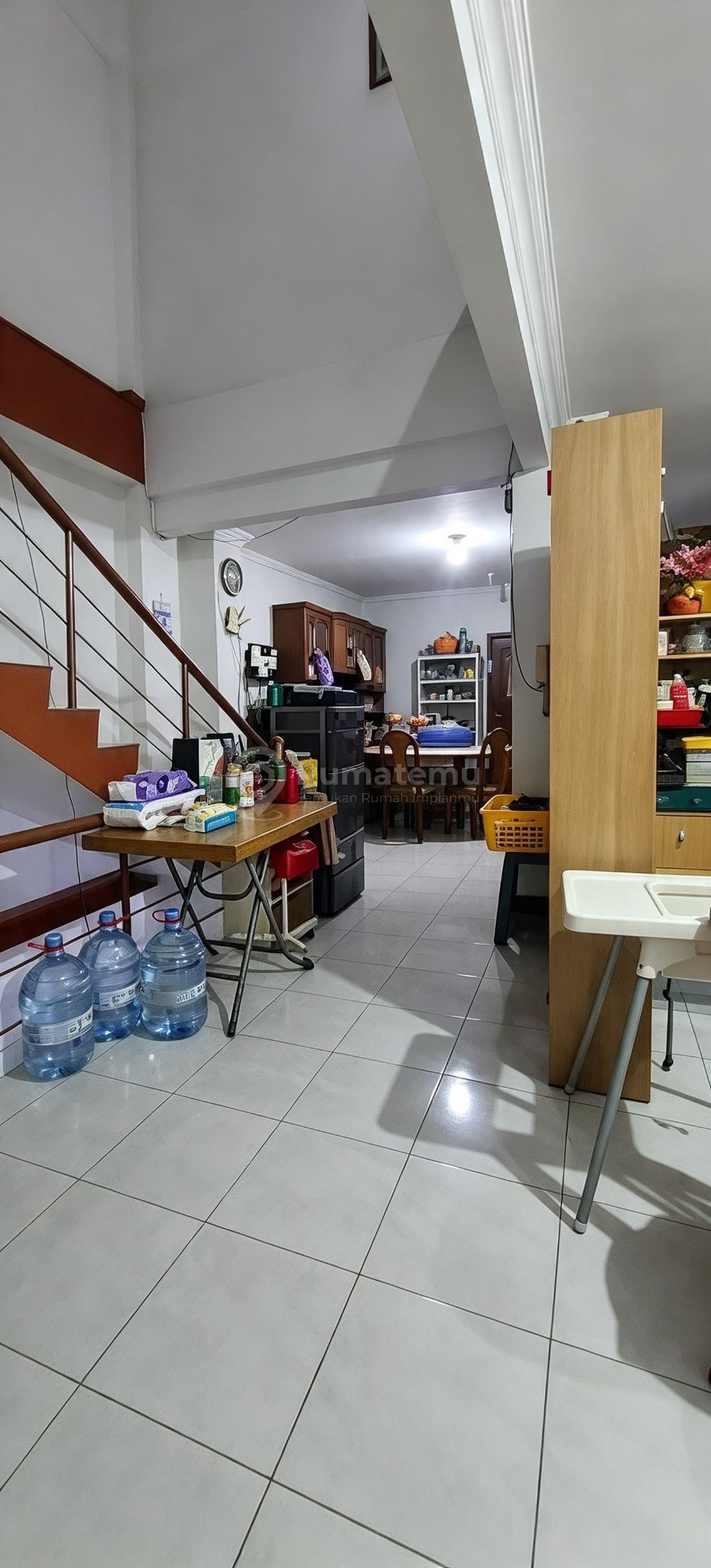 Di Jual Cepat Rumah/Ruko Siap Huni Lokasi Di Muara Karang Raya