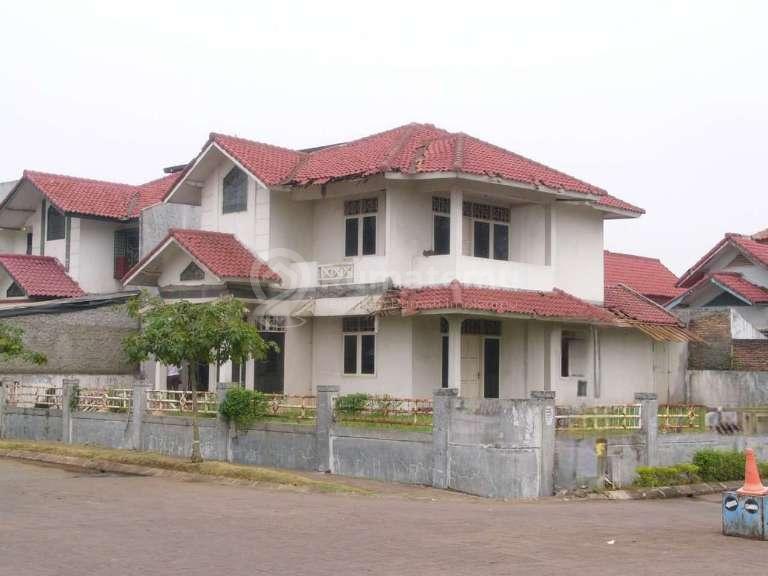 Dijual Rumah di Jl. Anggrek Loka, Graha Raya Bintaro Jaya, Tangerang Selatan