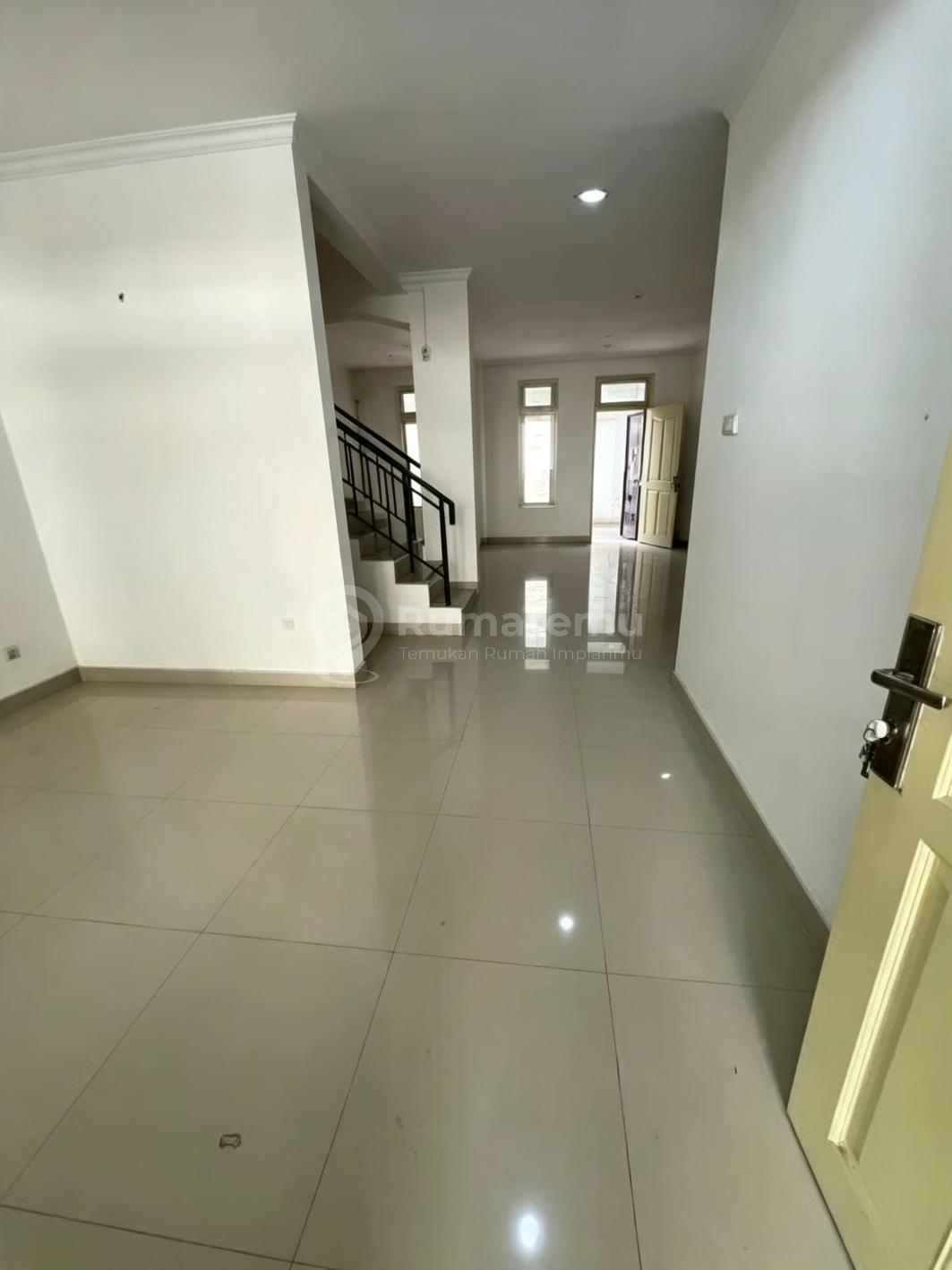 Rumah Murah 2 Lantai Di Taman Palem Lestari Cengkareng Kalideres Jakarta Barat