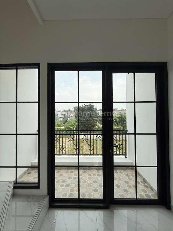 Rumah 2.5 Lantai di Kav.AL GDC Depok