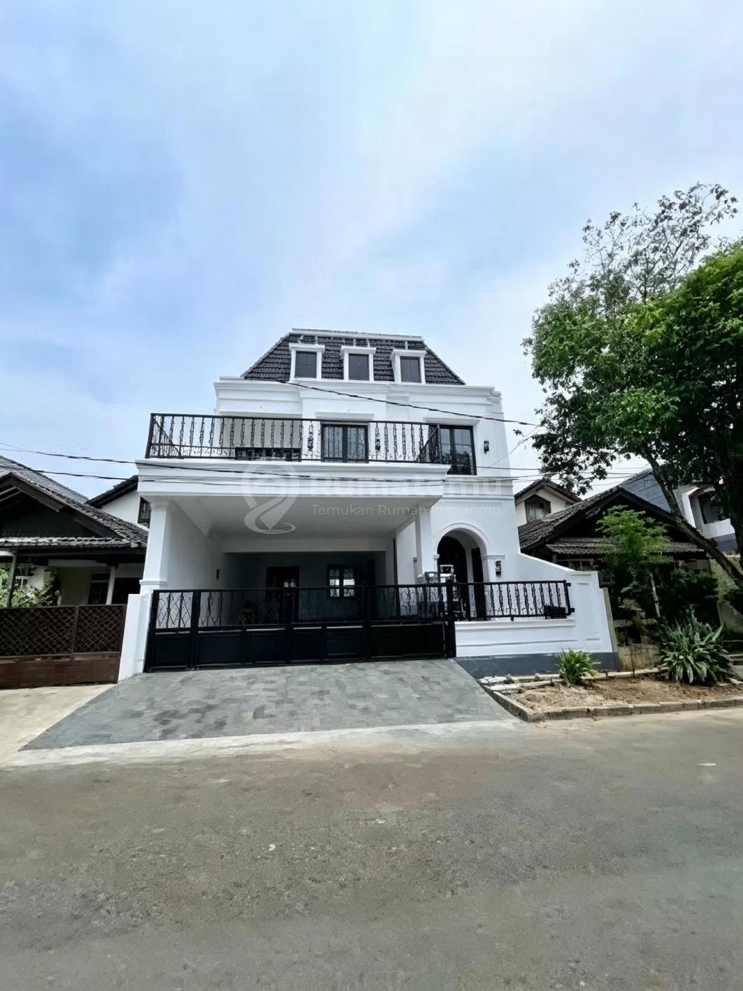 Dijual Rumah di Bintaro Sektor 3 Brand New Ada Kolam Renang