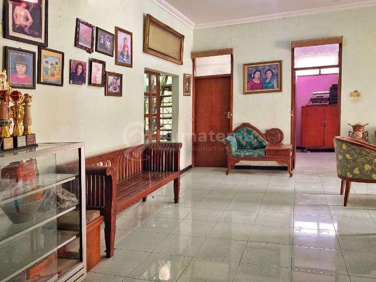 Rumah Cakep 5 Kamar Tidur 2 Lantai Sidoarum Godean Dekat AYWS Al Azhar 3 Menit Kampus UNJANI