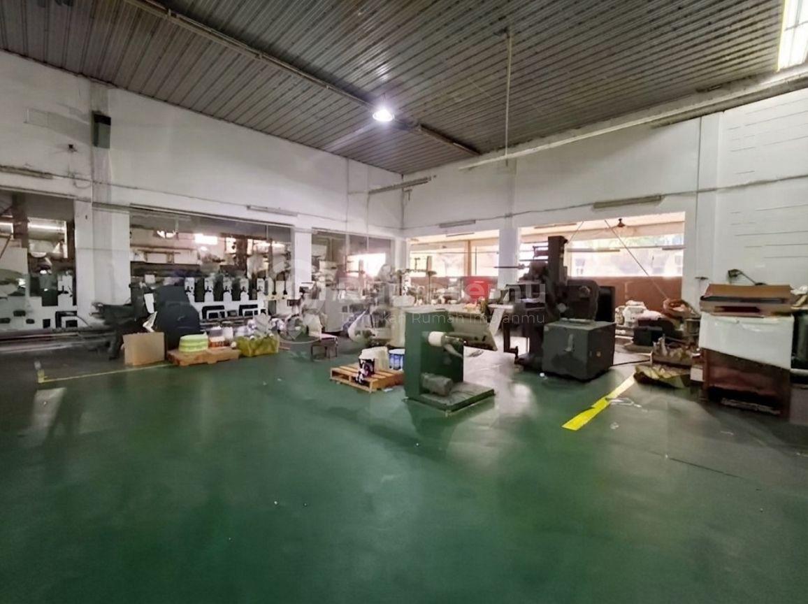 Gudang Ex Pabrik Hoek Kawasan Industri Jababeka Cikarang Utara