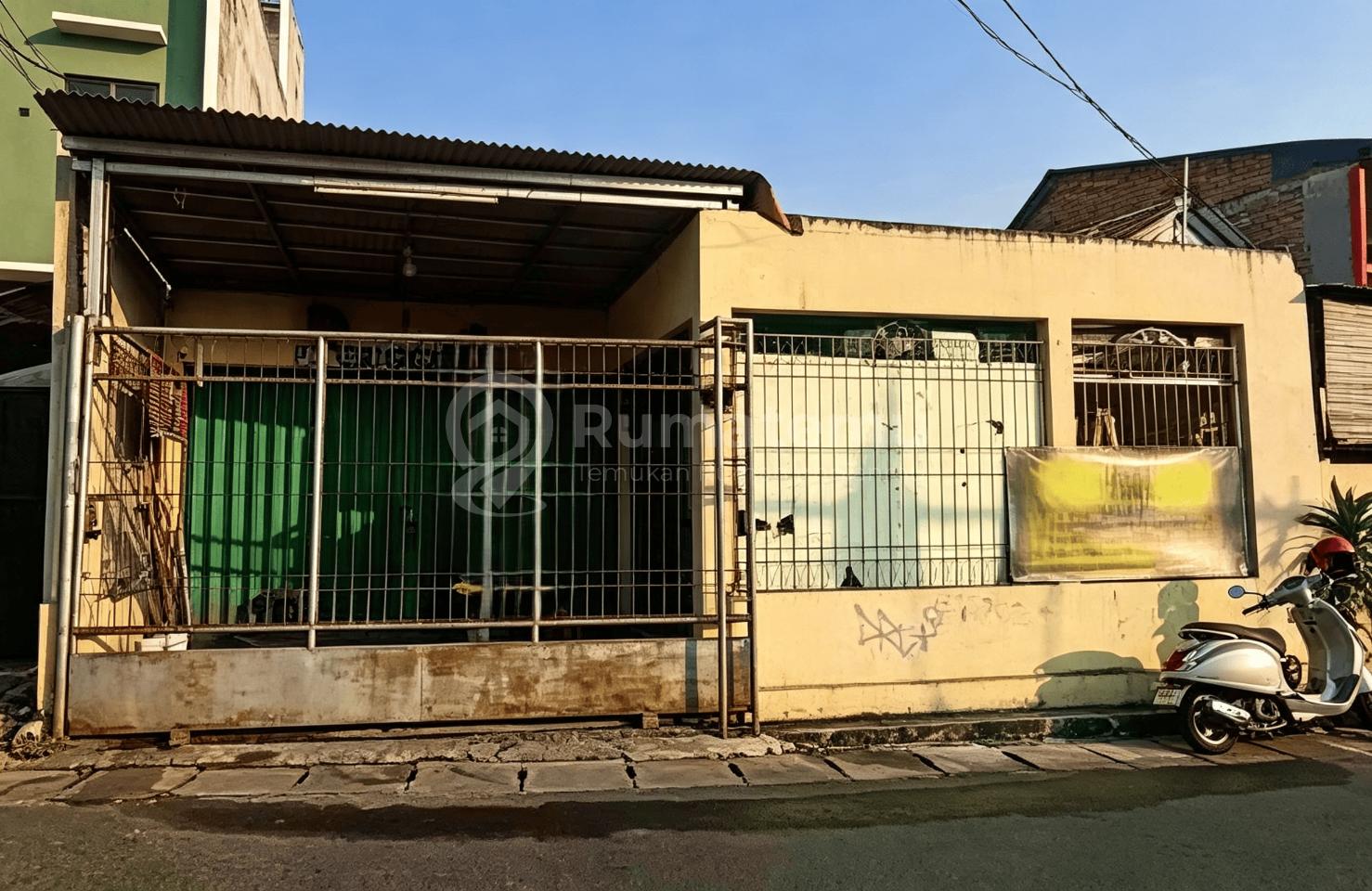 Jual JALAN TARUMANEGARA, PISANGAN, KECAMATAN CIPUTAT TIMUR, TANGERANG SELATAN, BANTEN