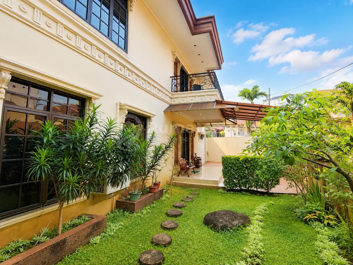 RUMAH TAMAN KEDOYA PERMAI TAMAN LUAS KEBON JERUK JAKARTA BARAT