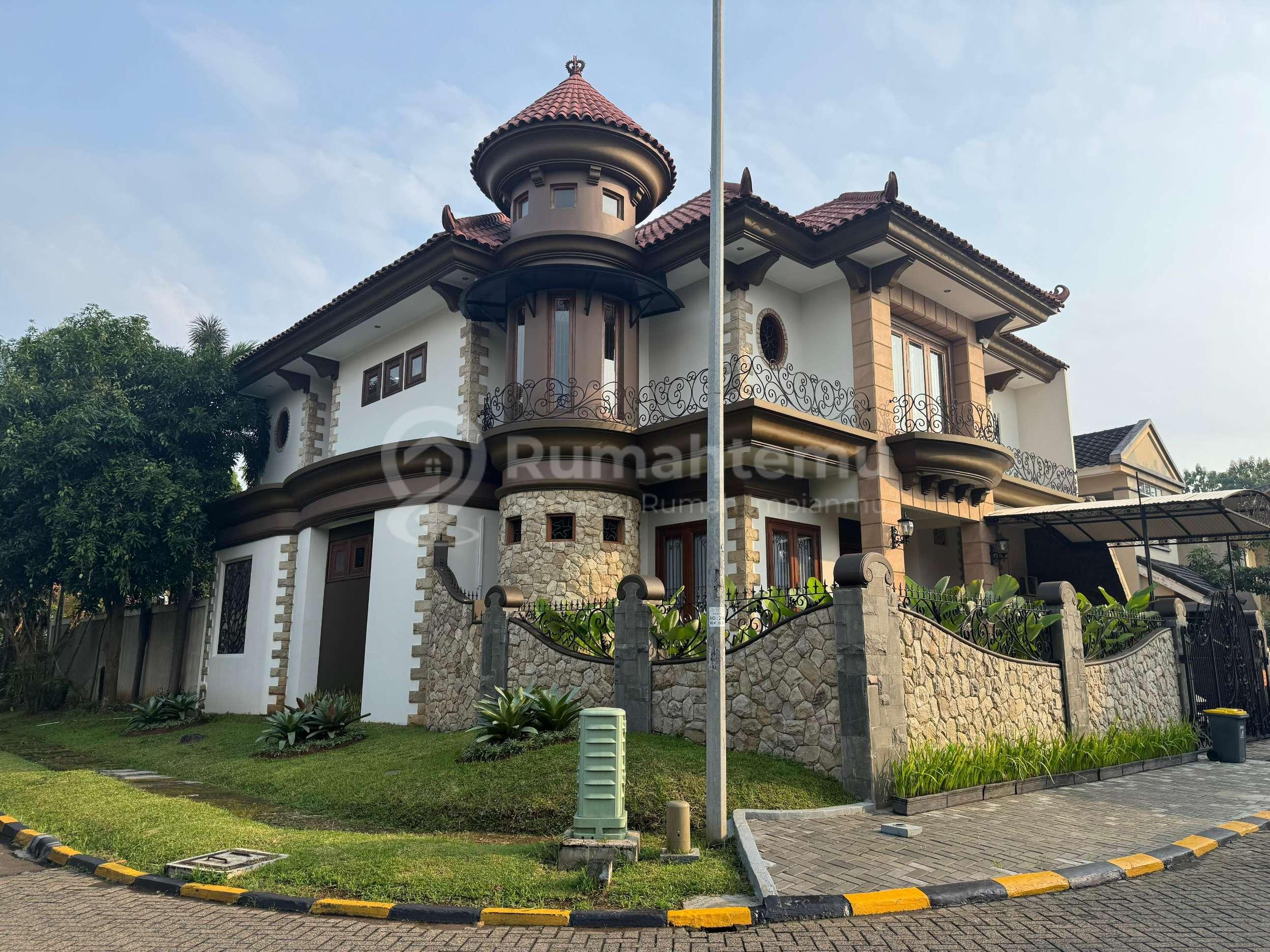 Rumah Castle Puspita Loka Hoek Full Furnished BSD, Tangerang Selatan
