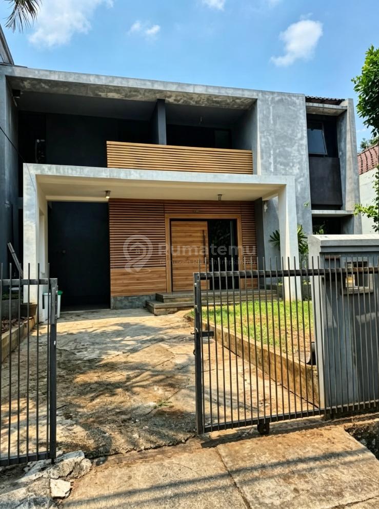 Dijual Rumah Lokasi Strategis Harga Menarik Di Bintaro Sektor 5