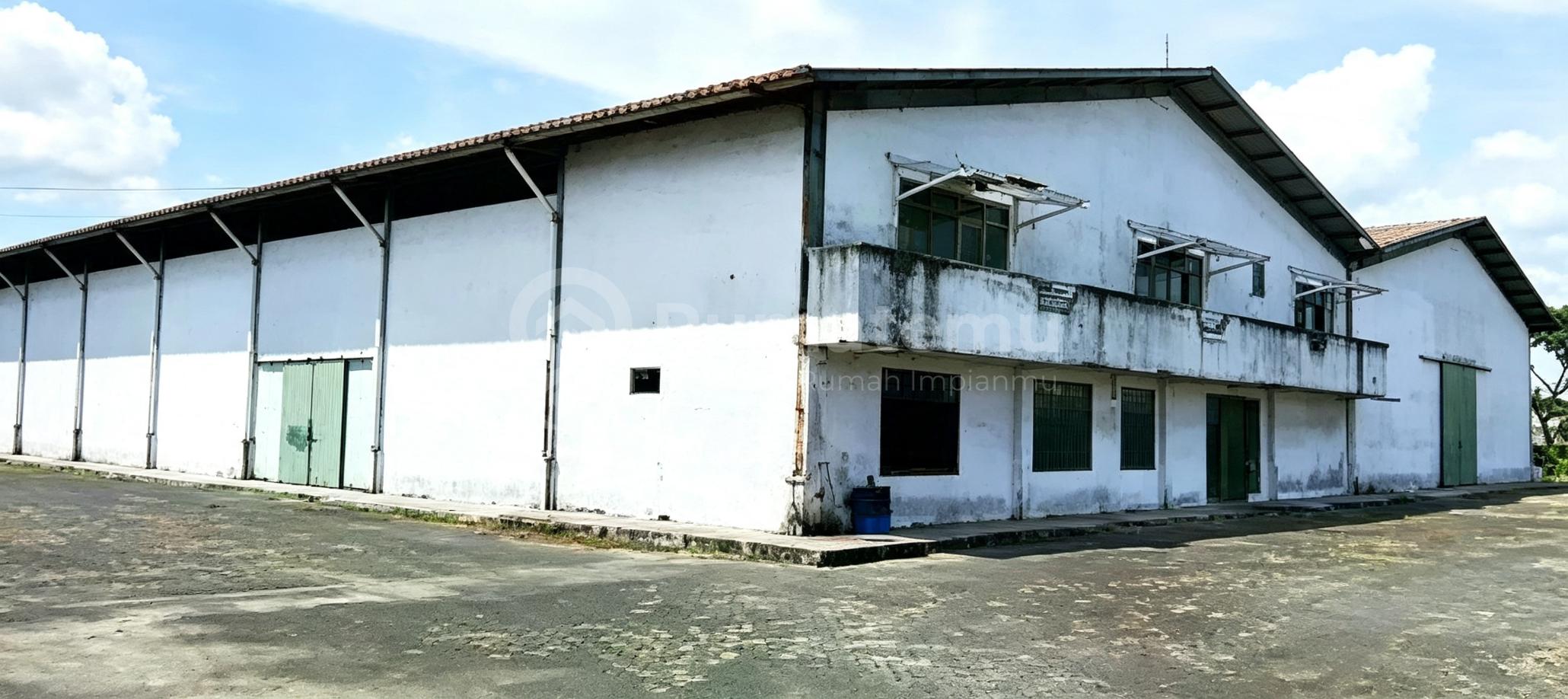 Dijual Gudang Expabrik. Dipasar Kemis Perbatasan Jatake