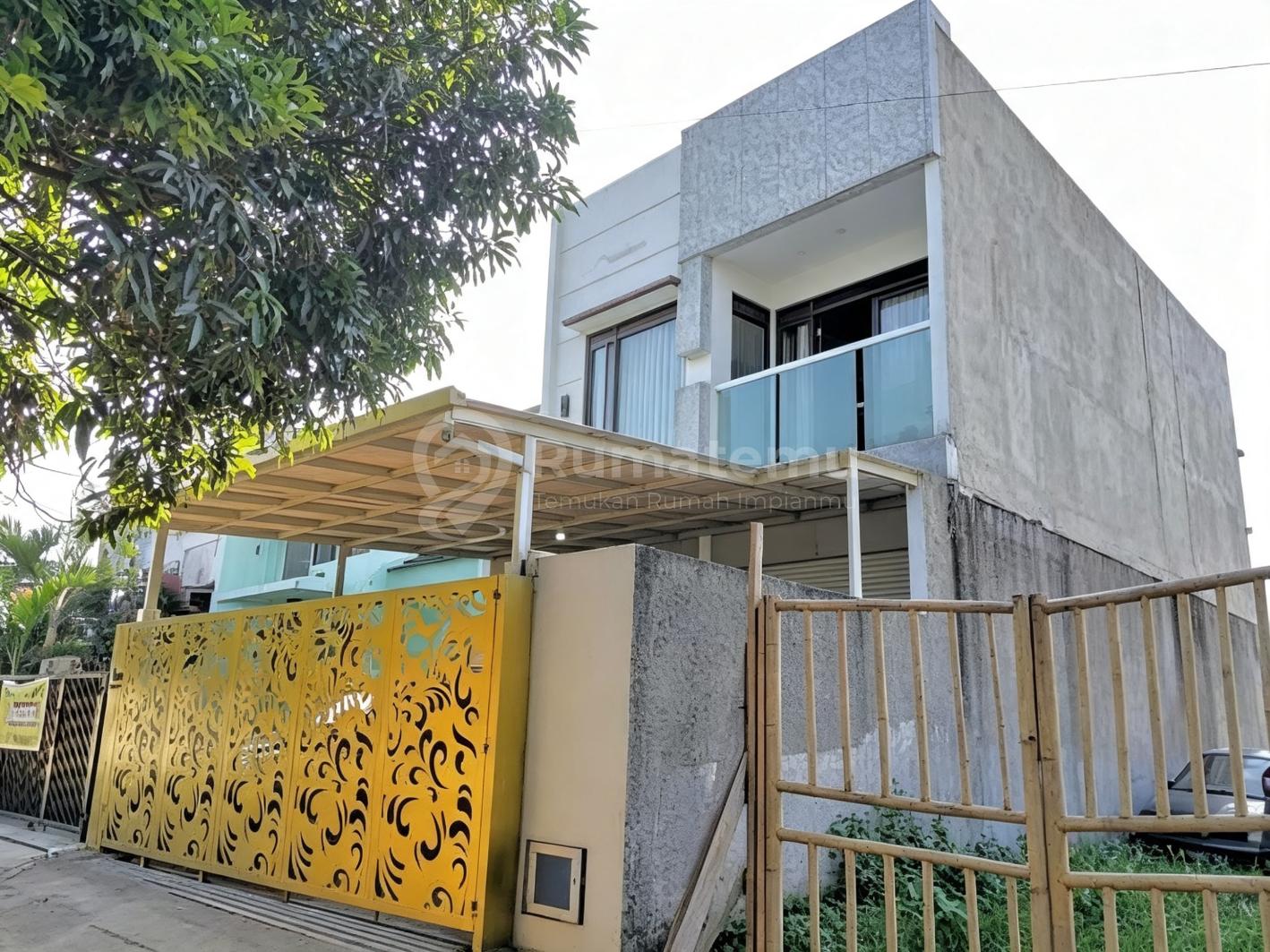 Jual Rumah dengan Kolam Renang Kecil di Cisaranten Kulon Arcamanik Bandung
