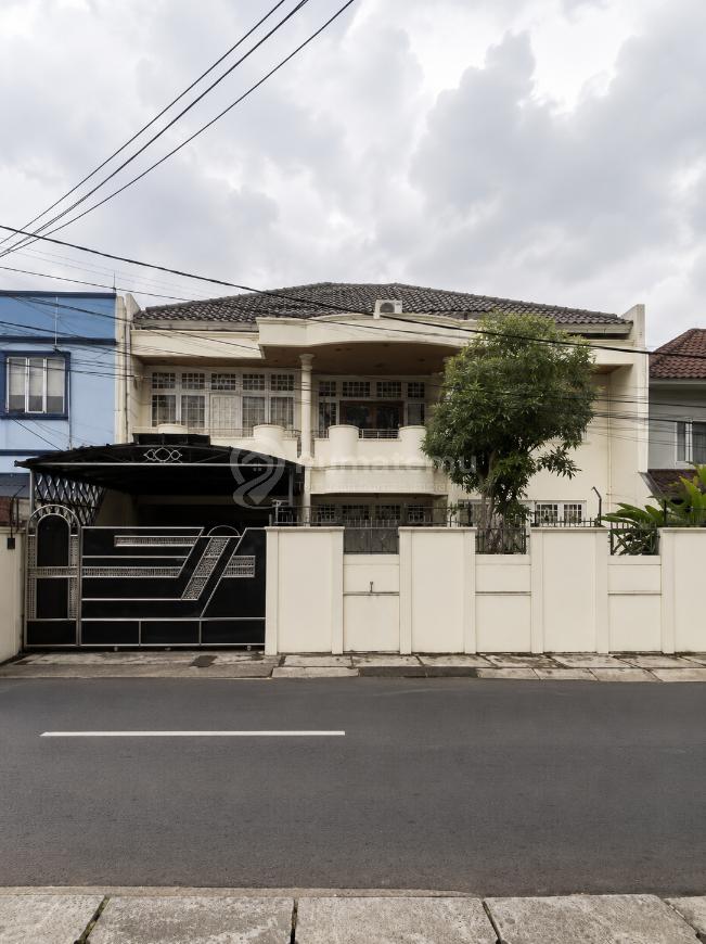 Rumah Kantor Siap Huni Lokasi Strategis di Veteran Bintaro