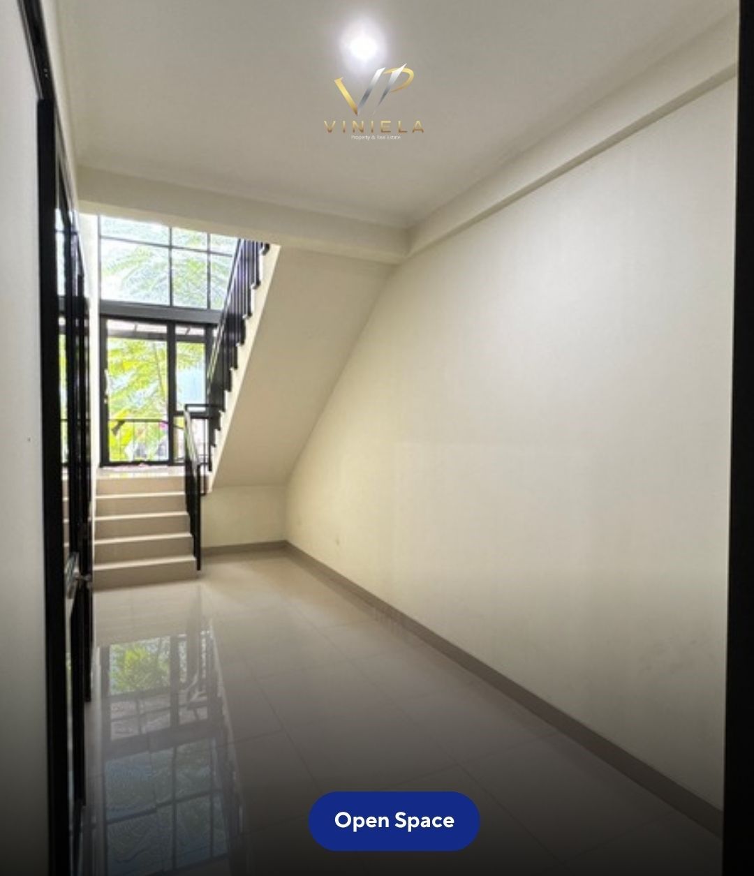 Rumah Tropis Modern Jakarta Timur