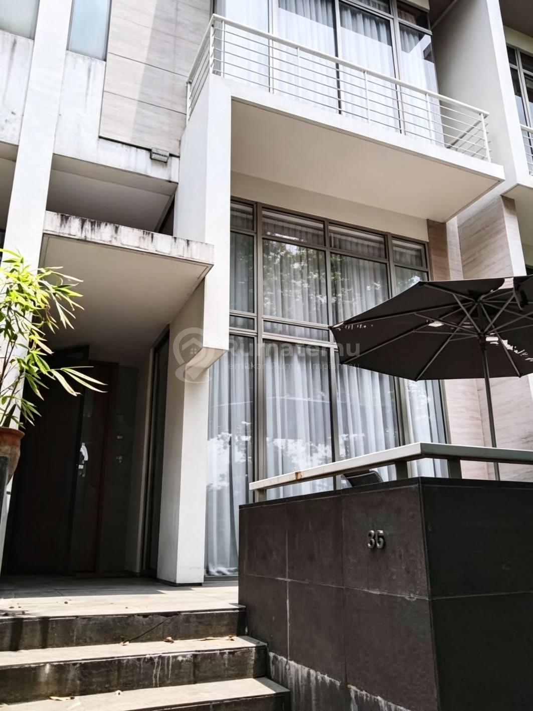 Dijual dan sewakan Rumah Town House Fully Furnished Residence 28 di Kebon Jeruk