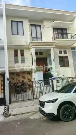 Rumah Mewah di Green Garden Residence Jakbar Full Furnished