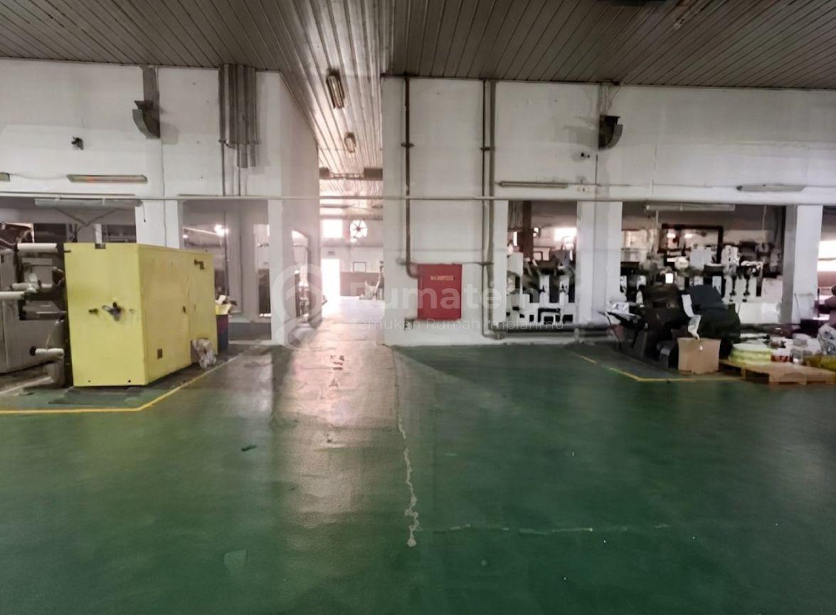 Gudang Ex Pabrik Hoek Kawasan Industri Jababeka Cikarang Utara