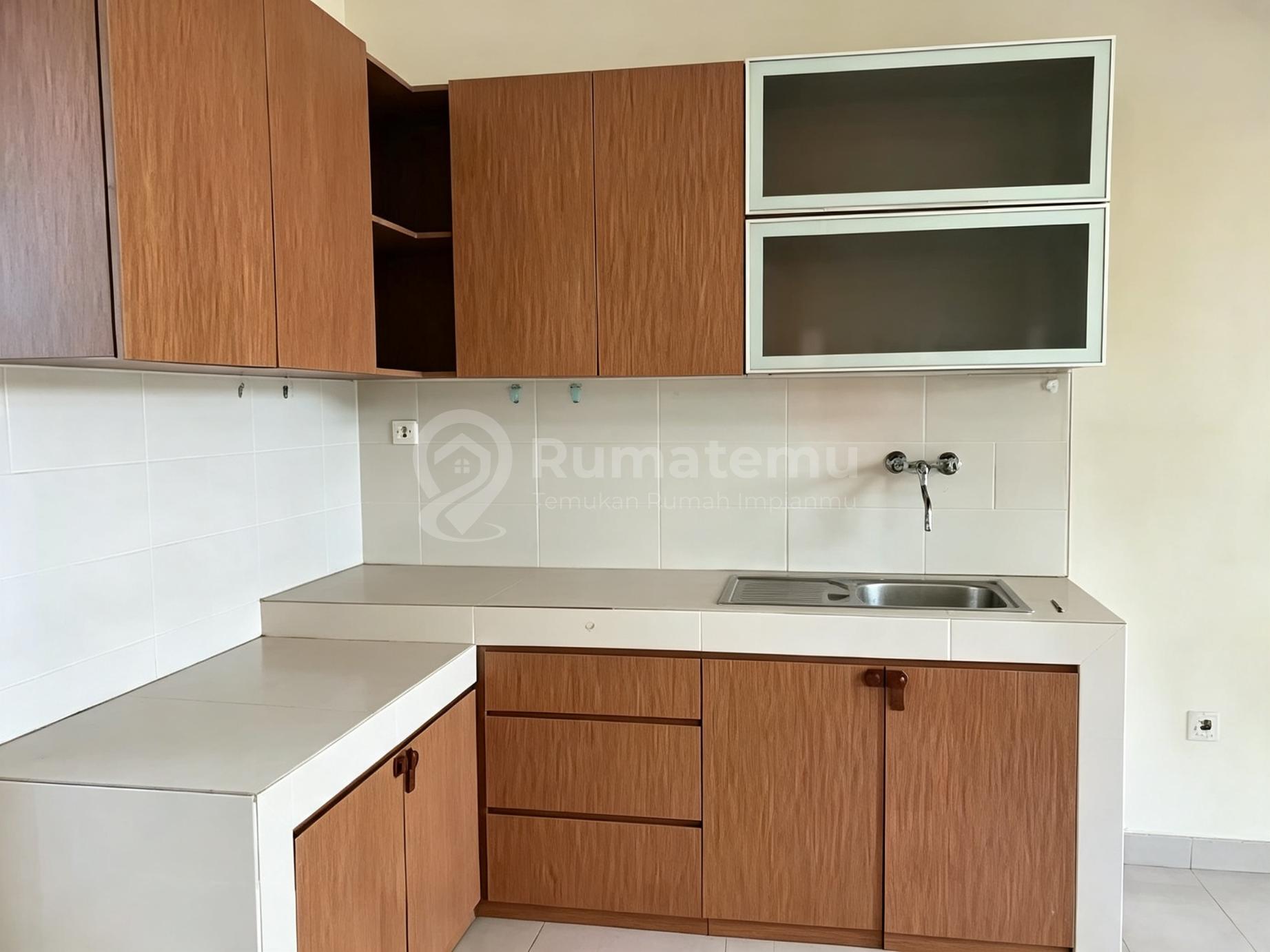 Rumah 2 Lantai Di Green Lake City Cipondoh Karang Tengah Tangerang Kota Banten