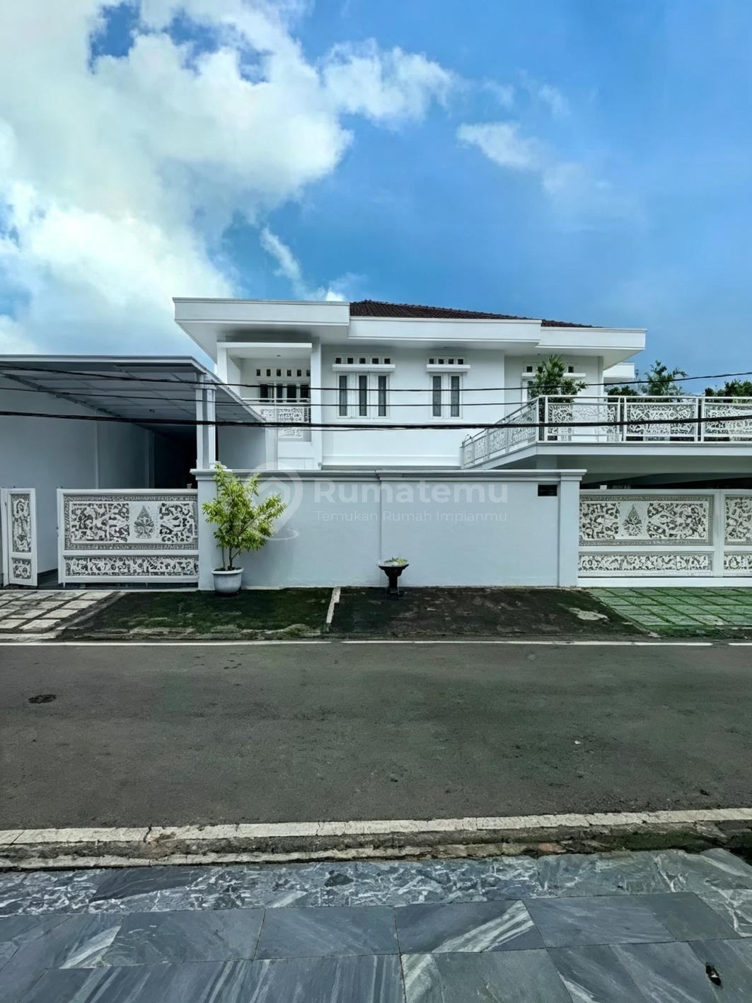 Rumah Baru Direnovasi Dalam Komplek di Duren Sawit