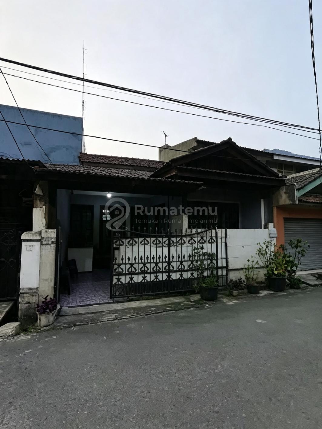Rumah Lama Poris Indah Dekat Pasar Dekat Stasiun