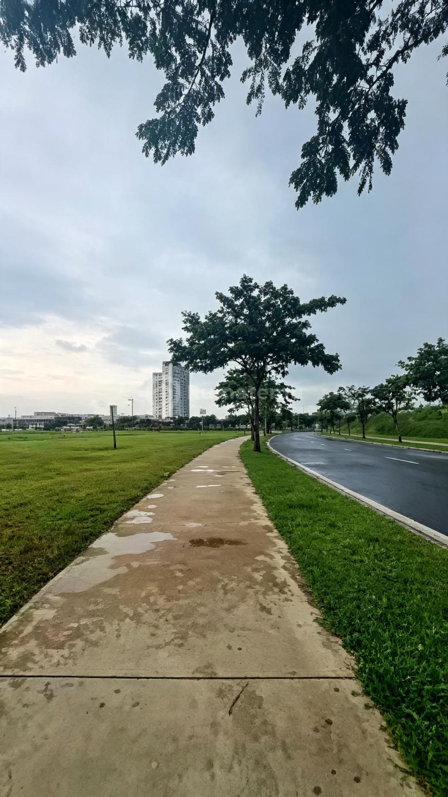 ingin bangun kantor atau bisnis di alam sutera? disini aja!! Kavling Komersial Luas 1674 M² Di Escala - Central Living District Alam Sutera Tangerang