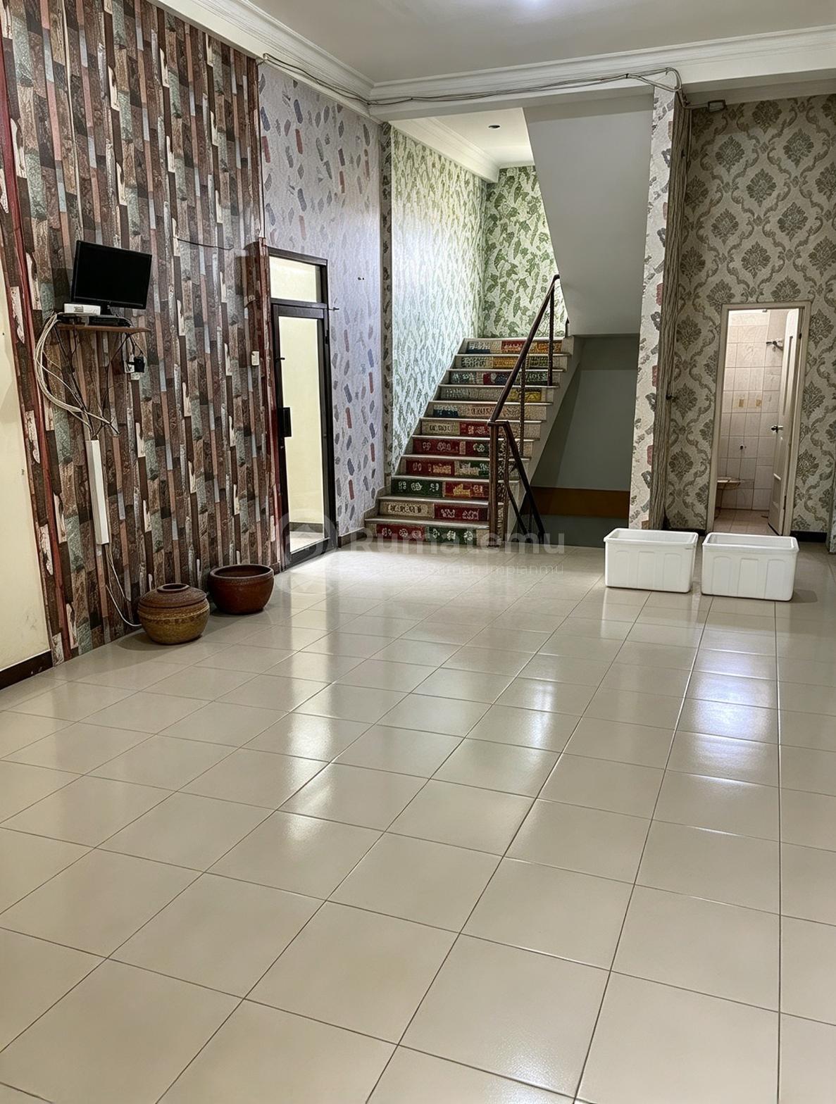 Disewakan Ruko 3 Lantai Plumpang Semper Siap Pakai