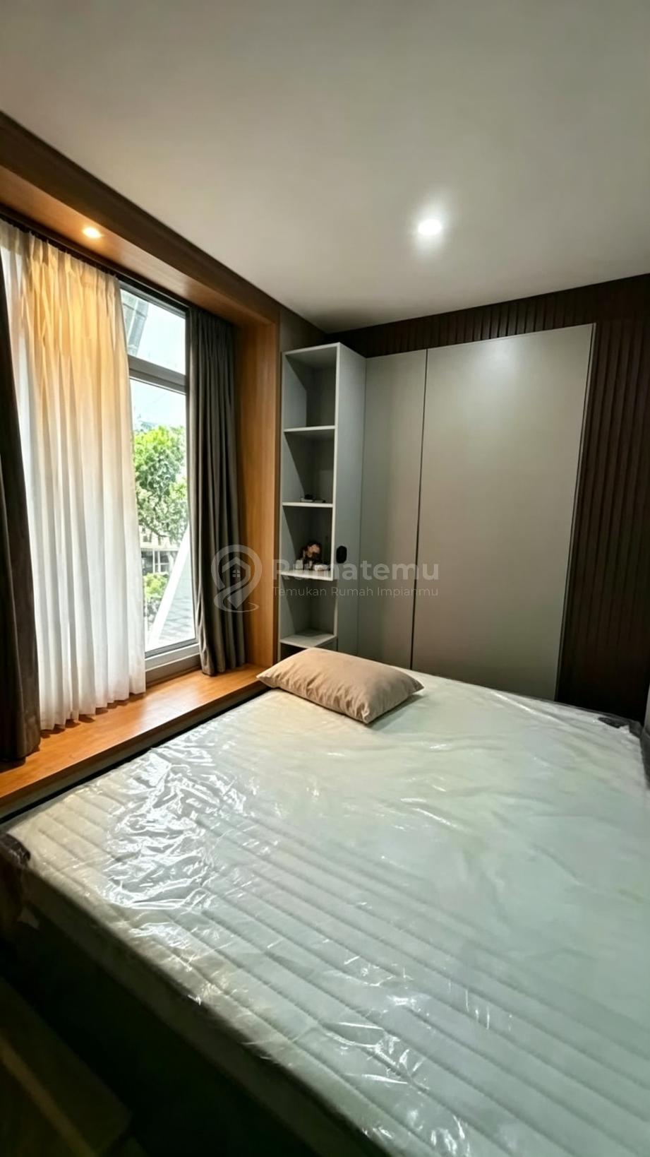 Dijual Rugi di Bawah Harga Beli Rumah Tabebuya By Sinarmasland BSD City Sudah Interior & Furnished
