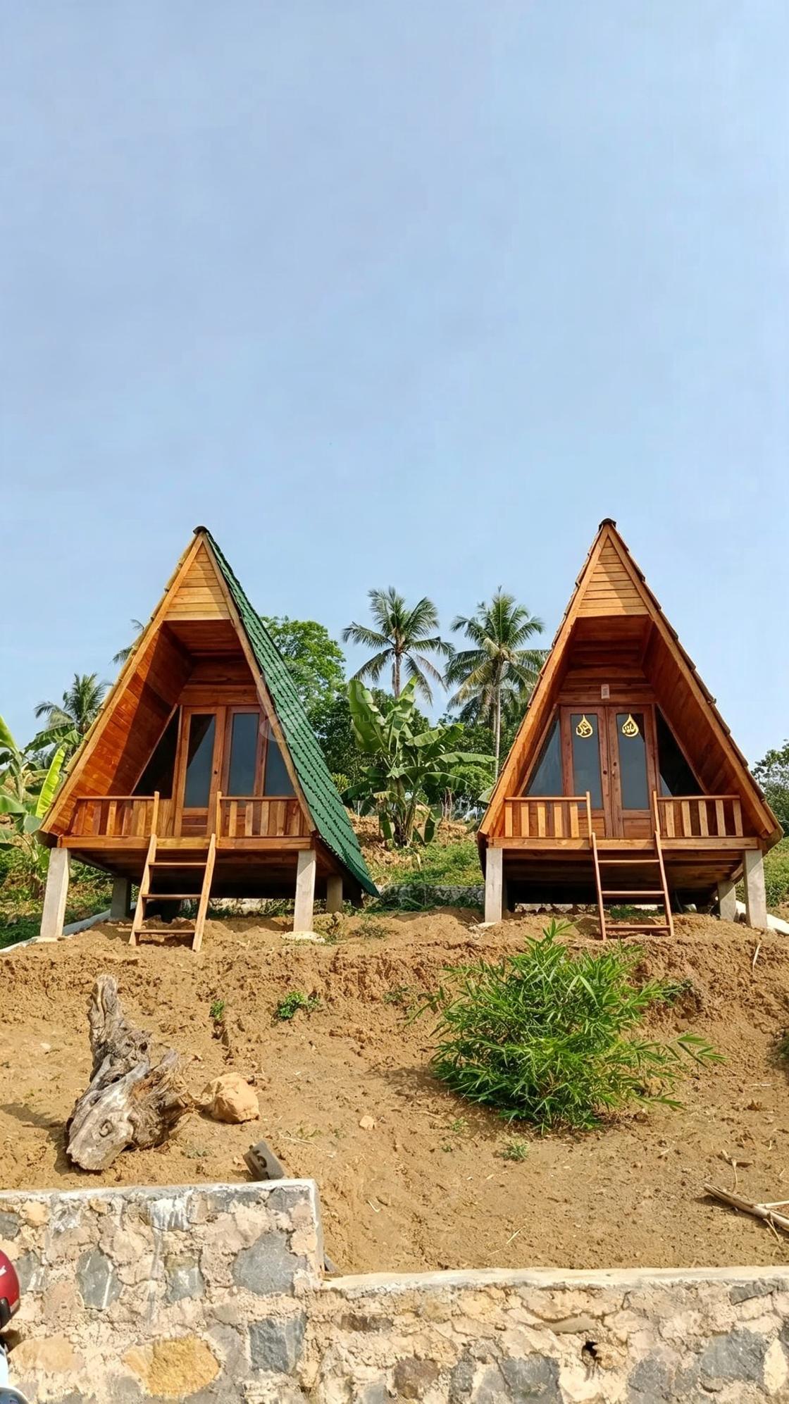Dijual Kavling Sudah Ada 2 Rumah Kayu Strategis Di Cileungsi Sertifikat: SHM.