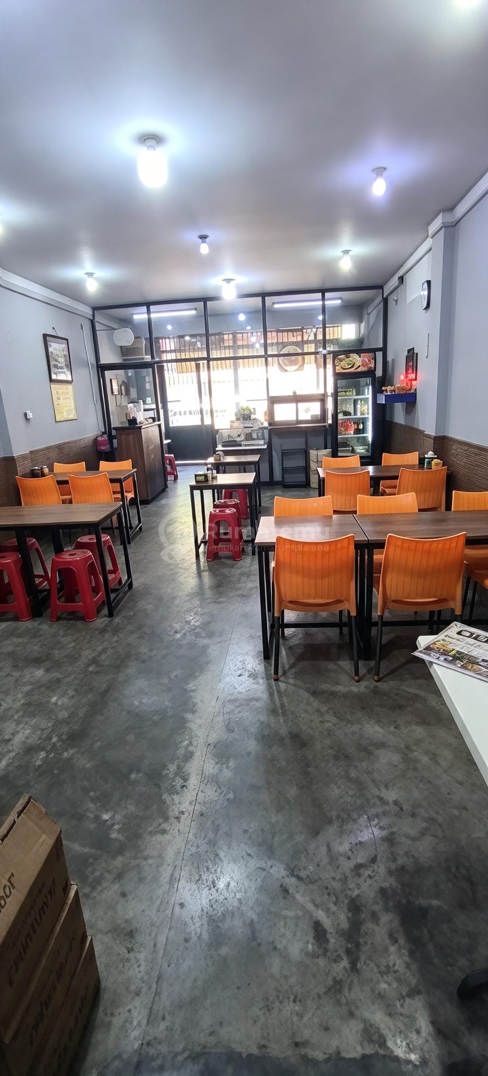 Di Jual Ruko 3 Siap Huni 1/2 Lantai Taman Palem Lestari