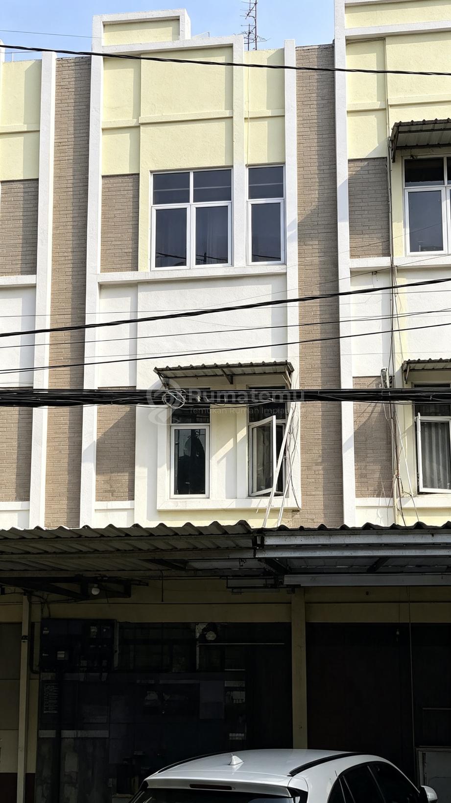 Sewa Ruko 3 Lantai di Tanjung Duren Utara
