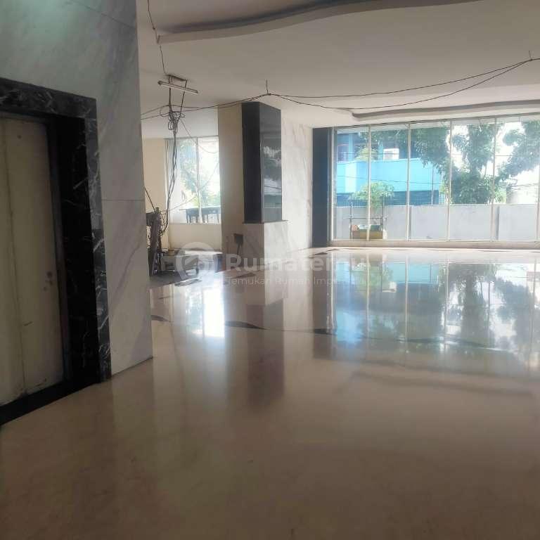 Dijual dan Sewa gedung strategis di Mampang Prapatan, Jakarta Selatan