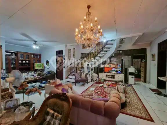 Dekat Mall Pejaten Village, Dijual Rumah Bagus Siap Huni di Pejaten Pasar Minggu Jakarta Selatan