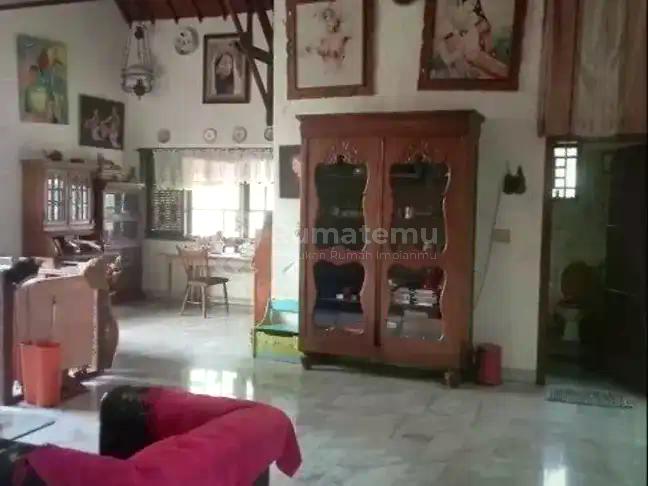 For Sale:  Rumah Asri MURAH Area Exclusive Kavling Polri, Ragunan, Jakarta Selatan.
