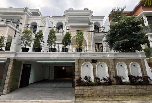 Rumah di Cilandak Design By Emporio Architect