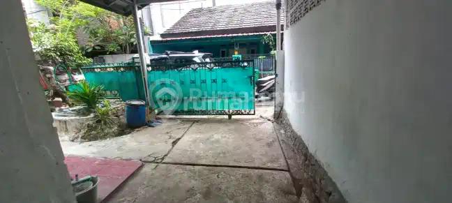 Rumah Lama di Senayan, 150 Meter ke Jalan Patal Senayan