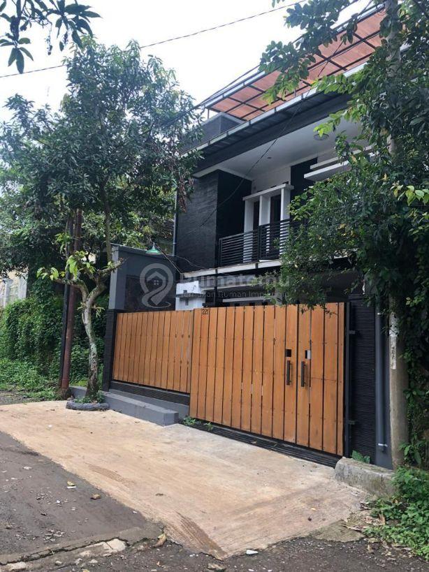 DIJUAL RUGI RUMAH MEWAH 3 LANTAI DI DALAM KOMLEK JATIHANDAP BANDUNG