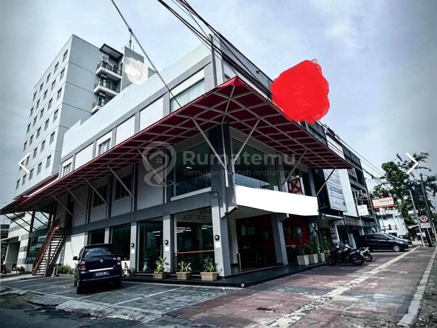 Dijual hotel Losari Roxy 50% dari Njop bintang 3 