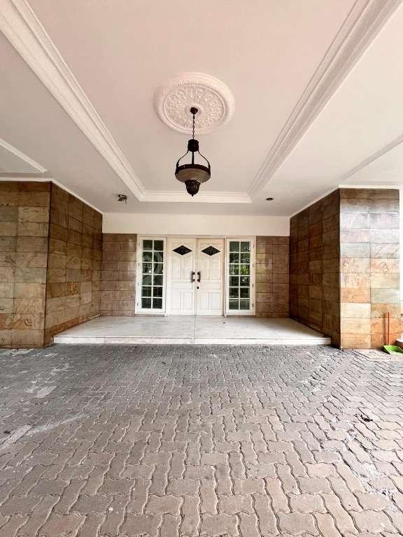 Disewakan rumah 2 lantai di Jl. Imam Bonjol, Menteng, Jakarta Pusat