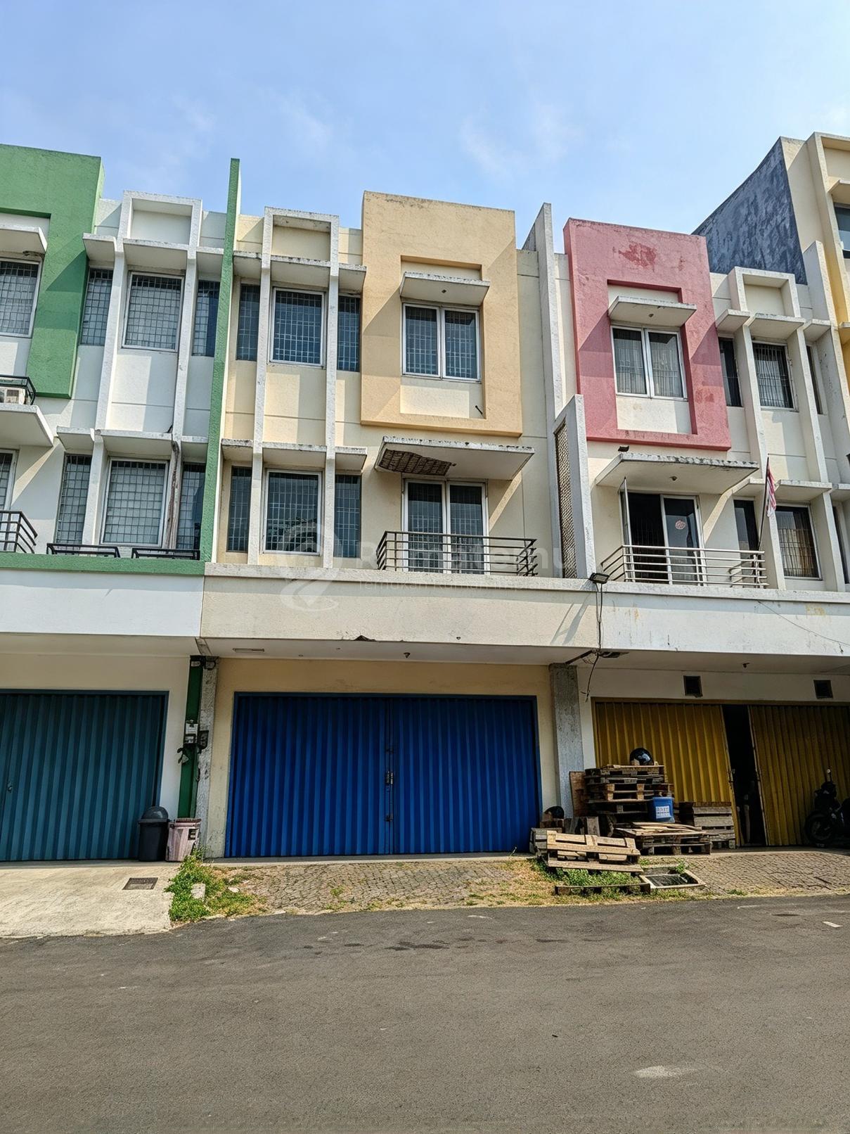 Dijual Ruko 3 Lantai di Gading Kirana - Kelapa Gading, jakarta Utara.
