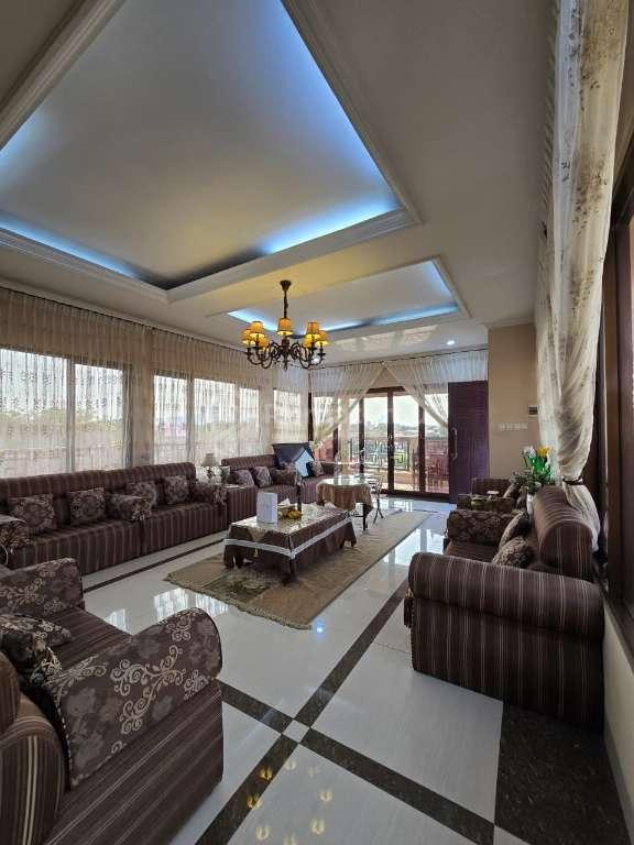 Dijual Rumah Mewah Full Furnished Dalam komplek 