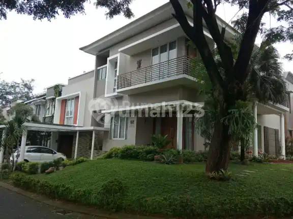 Rumah bagus bangunan mandiri timur selatan The Green BSD