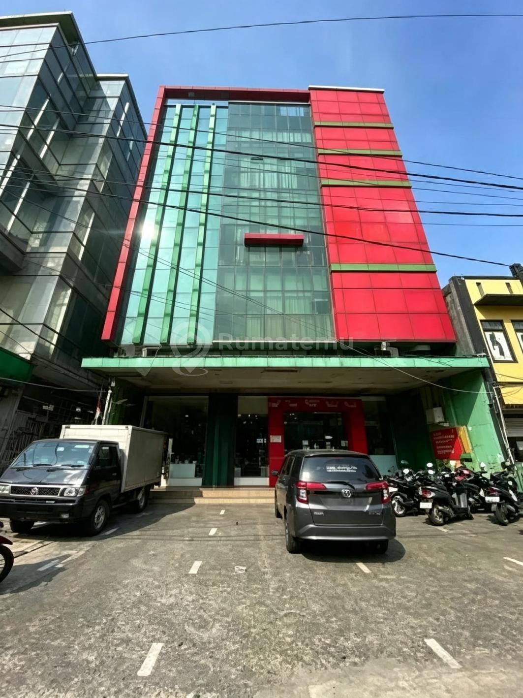 Gedung Kantor Siap Pakai Cocok Untuk Usaha Di Jatiwaringin Raya