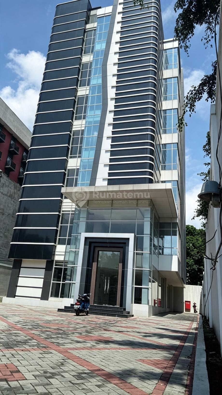 Jual gedung cocok untuk perkantoran di daerah Pancoran, Jakarta Selatan