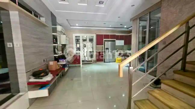 Dijual Rumah Semi-Furnished @City Resort, Jakarta Barat