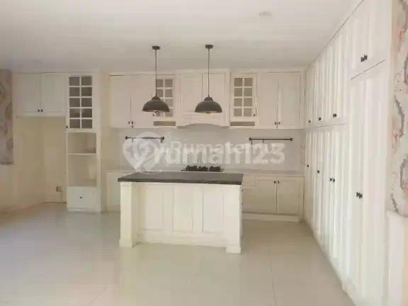 Dijual Rumah dengan 2 Dapur Basah-Kering @Jakarta Barat