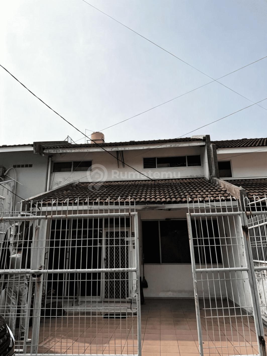 Jual Rumah Komplek Strategis Srengseng
