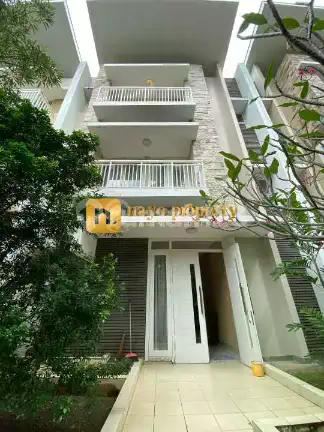 Rumah Asri Dalam Komplek Sherwood Residence di Kelapa Gading
