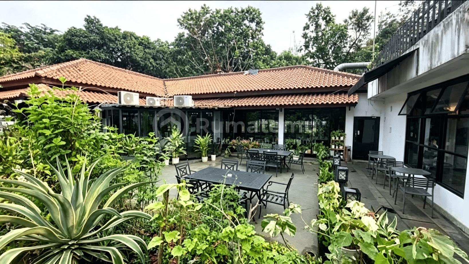 Tanah Bonus Bangunan Resto N Furnish Strategis