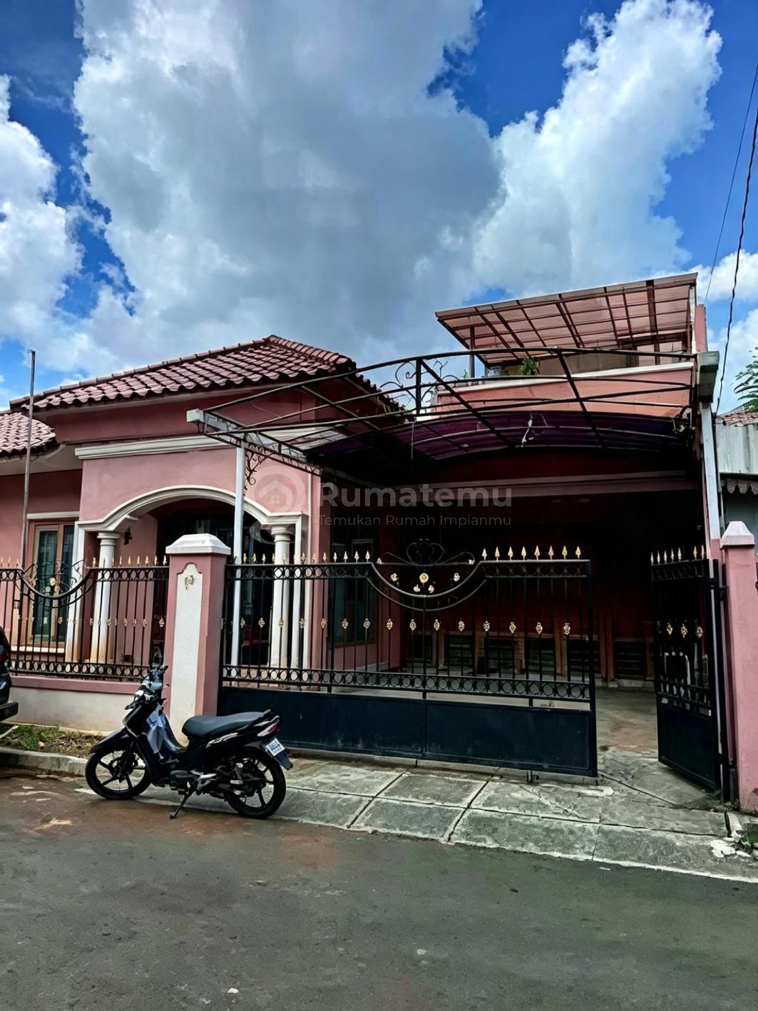 Rumah Secondary Lokaai Strategis di Gedong