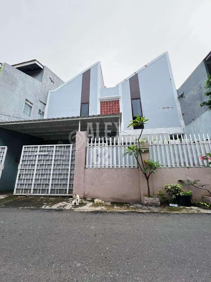 Dijual rumah kost per masing2 kamar kos bagian lantai atas terpasang 900watt di Cililitan, Jakarta Timur